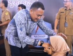 Peduli Penyandang Disabilitas, Ketua DPRD Kabupaten Bogor Rudy Susmanto Bagikan Ratusan Kursi Roda 