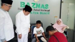 Wujud Nyata Program “Bogor Peduli”, BAZNAS Kabupaten Bogor Salurkan Bantuan Kaki Palsu Untuk Penyandang Disabilitas